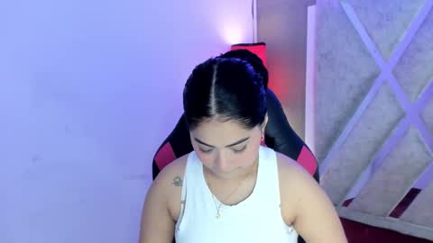 Snapshot of dara_fox7 chatting on 03.10.26 dara_fox7 online show from 03.10.26