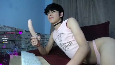 Snapshot of darasweet19 chatting on 10.17.25 MAX online show from 10.17.25