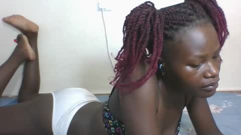 ESTHER online show from 02.23.25