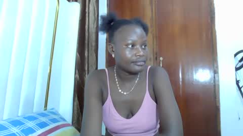 ESTHER online show from 11.10.25