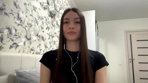 Lina online show from 02.28.26