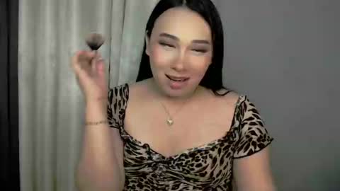 Snapshot of darcy_world chatting on 01.25.25 DARCY online show from 01.25.25