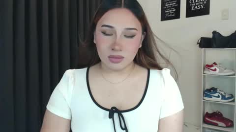 Snapshot of darcy_world chatting on 09.18.25 DARCY online show from 09.18.25