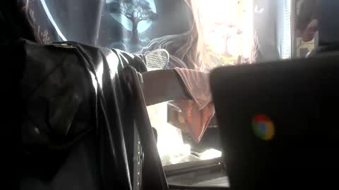 Betty and Robert Play time online show from 12.11.24