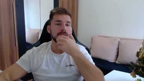 darius_94 online show from 11.30.25