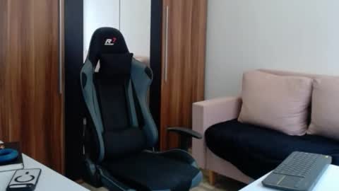 darius_94 online show from 02.15.26