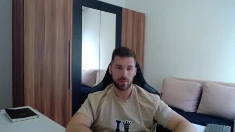 darius_94 online show from 04.26.26