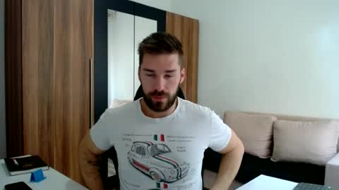 darius_94 online show from 06.15.26