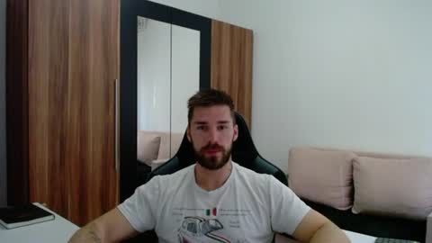darius_94 online show from 06.16.26