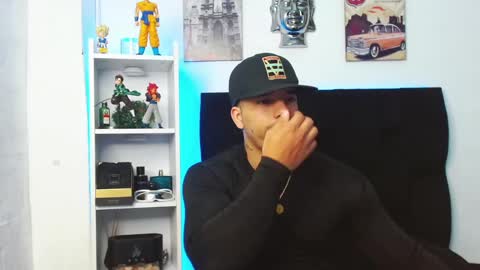 Snapshot of darius_phoenix chatting on 12.03.24 Darius Phoenix online show from 12.03.24