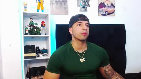 Snapshot of darius_phoenix chatting on 12.13.24 Darius Phoenix online show from 12.13.24