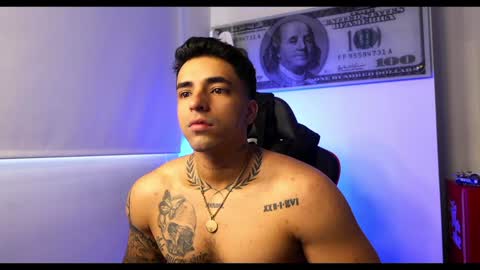 Snapshot of darius_phoenix chatting on 02.05.25 Darius Phoenix online show from 02.05.25