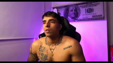 Snapshot of darius_phoenix chatting on 02.13.25 Darius Phoenix online show from 02.13.25