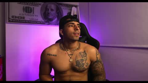 Snapshot of darius_phoenix chatting on 02.15.25 Darius Phoenix online show from 02.15.25