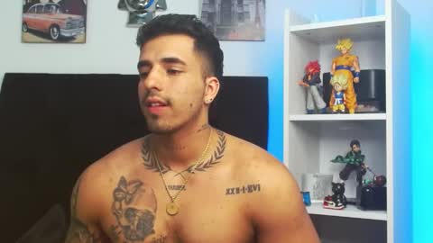 Snapshot of darius_phoenix chatting on 03.04.25 Darius Phoenix online show from 03.04.25