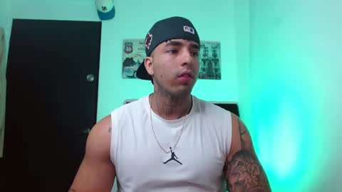 Snapshot of darius_phoenix chatting on 09.17.25 Darius Phoenix online show from 09.17.25