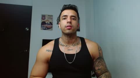 Snapshot of darius_phoenix chatting on 10.28.25 Darius Phoenix online show from 10.28.25