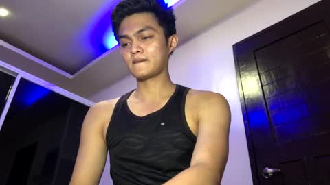 Snapshot of dark_angel69x chatting on 12.04.24 Guile online show from 12.04.24