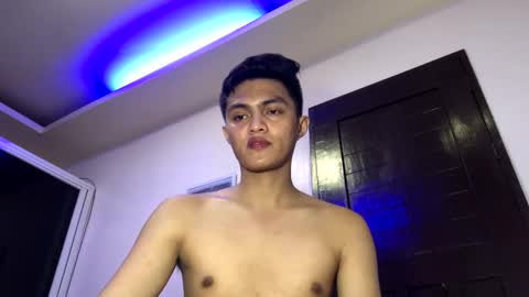 Snapshot of dark_angel69x chatting on 12.23.24 Guile online show from 12.23.24