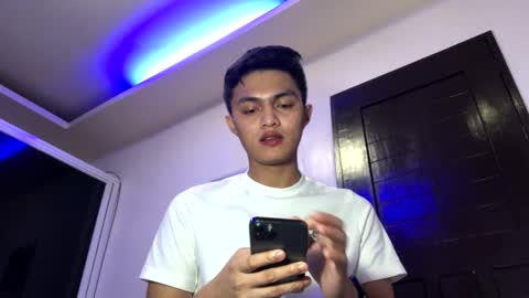 Snapshot of dark_angel69x chatting on 12.24.24 Guile online show from 12.24.24