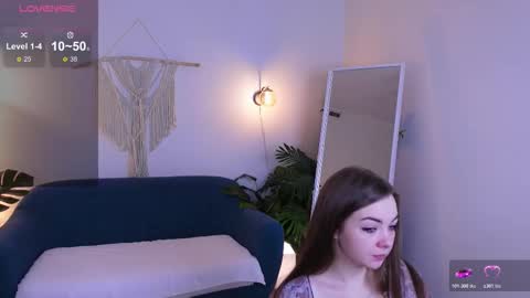 Snapshot of dark_butterfly_ chatting on 12.01.25 Call me Amy online show from 12.01.25