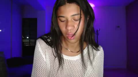 Snapshot of dark_enchantress_ chatting on 10.21.25 Sofia online show from 10.21.25