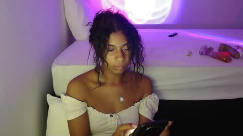 Snapshot of dark_enchantress_ chatting on 03.21.26 Sofia online show from 03.21.26