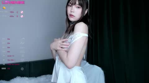 Ester online show from 09.12.25