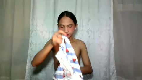 Snapshot of dark_hurohuro19 chatting on 12.11.24 LIANNA online show from 12.11.24