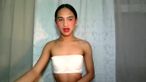 Snapshot of dark_hurohuro19 chatting on 12.12.24 LIANNA online show from 12.12.24