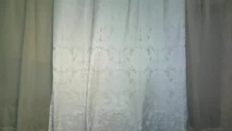 Snapshot of dark_hurohuro19 chatting on 12.14.24 LIANNA online show from 12.14.24