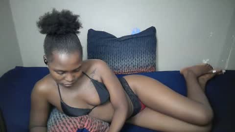 Snapshot of dark_lovly chatting on 03.04.26 dark_lovly online show from 03.04.26