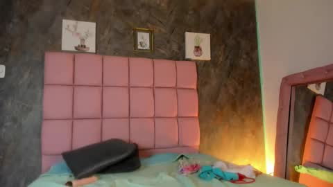 dark_luna1 online show from 02.25.26