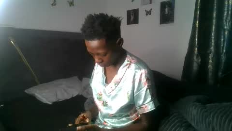Snapshot of dark_mellanin chatting on 05.28.26 dark_mellanin online show from 05.28.26