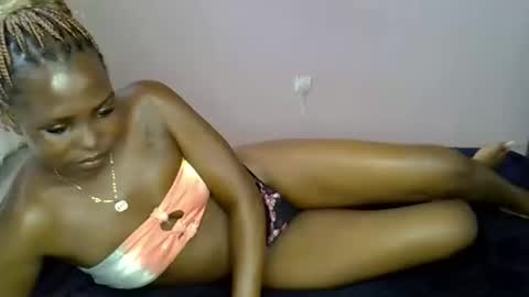 Snapshot of dark_petite_ chatting on 04.03.26 dark_petite_ online show from 04.03.26