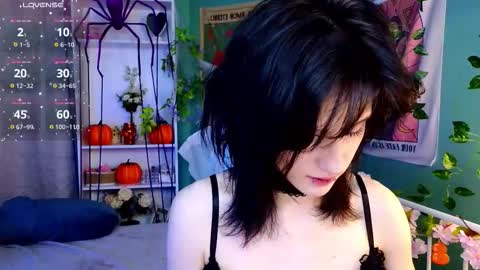 Snapshot of dark_vamp_ chatting on 10.29.25 Vamp online show from 10.29.25