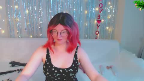 Snapshot of darkheto chatting on 01.04.25 Kelly online show from 01.04.25