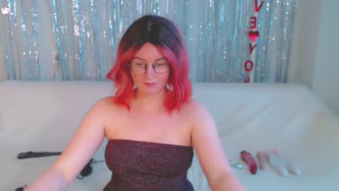 Snapshot of darkheto chatting on 02.09.25 Kelly online show from 02.09.25