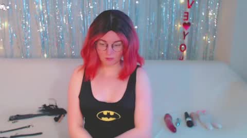 Snapshot of darkheto chatting on 02.10.25 Kelly online show from 02.10.25