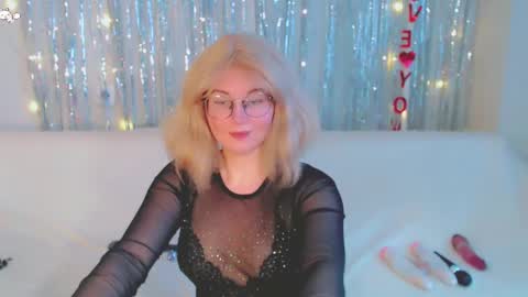 Snapshot of darkheto chatting on 03.06.25 Kelly online show from 03.06.25