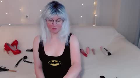 Snapshot of darkheto chatting on 11.23.25 Kelly online show from 11.23.25