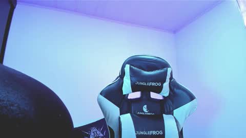 Hi Im Yuri  independent modelhelp me get my 111 hands upuwu online show from 02.28.26