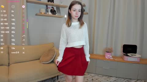 Snapshot of darklycurious chatting on 11.25.25 Elizabeth online show from 11.25.25