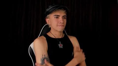 Snapshot of darkodark0 chatting on 11.03.25 Darko online show from 11.03.25