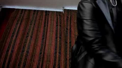 Snapshot of darkodark0 chatting on 11.11.25 Darko online show from 11.11.25