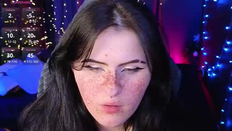 Snapshot of darksh1ne chatting on 12.17.25 Shine online show from 12.17.25