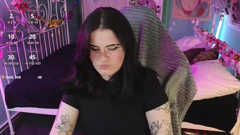 Snapshot of darksh1ne chatting on 12.22.25 Shine online show from 12.22.25