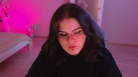 Snapshot of darksh1ne chatting on 02.04.26 Shine online show from 02.04.26