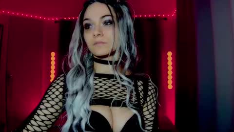 Snapshot of darkskullmistress chatting on 02.03.26 roseredgoddess online show from 02.03.26