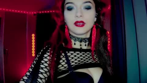 Snapshot of darkskullmistress chatting on 03.06.26 roseredgoddess online show from 03.06.26